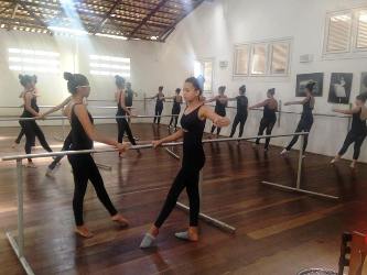 The Weekend Leader - Weaning girls away from the vices of the locality through ballet | Culture | Power of dance 