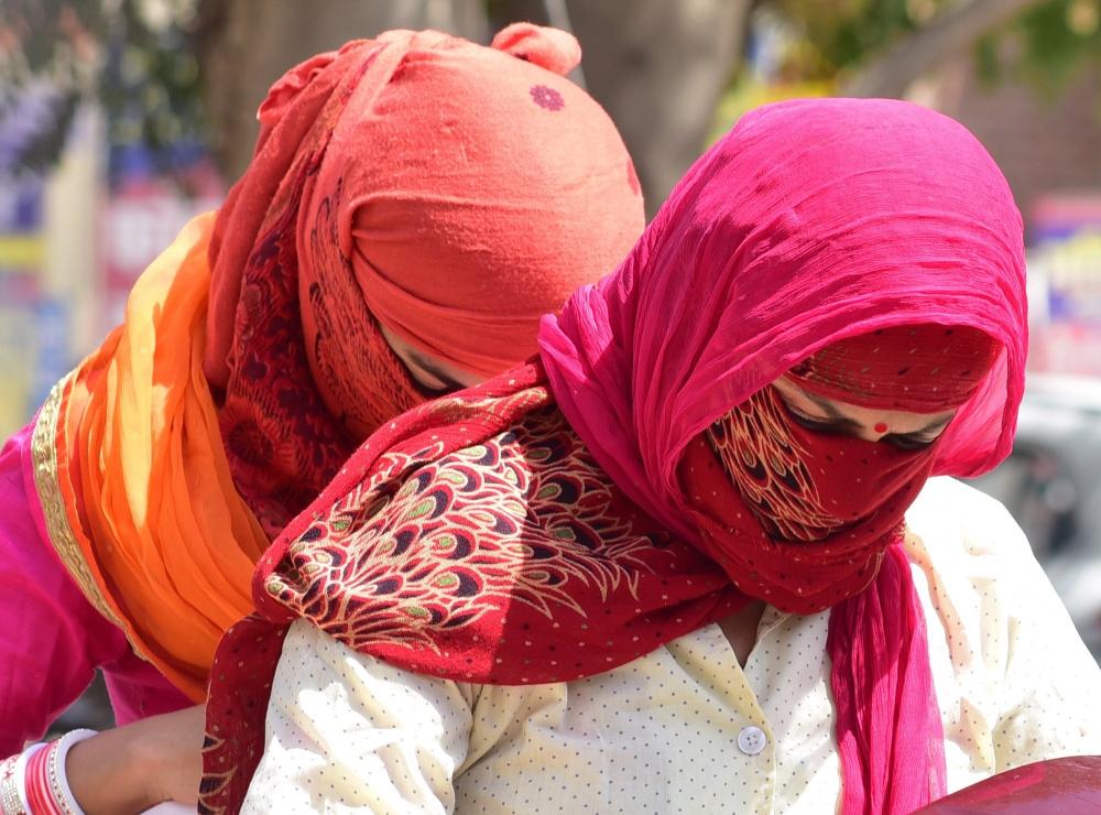 The Weekend Leader - Jammu sizzles at 42.9 C, Srinagar records 33.8