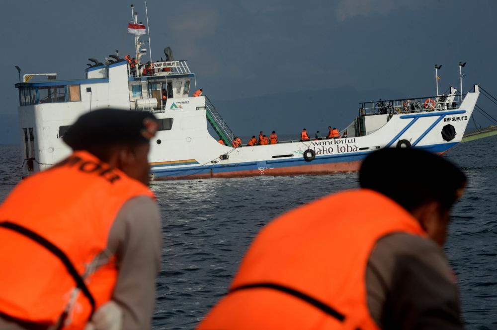 The Weekend Leader - 7 bodies found, 11 missing in Bali ship capsize