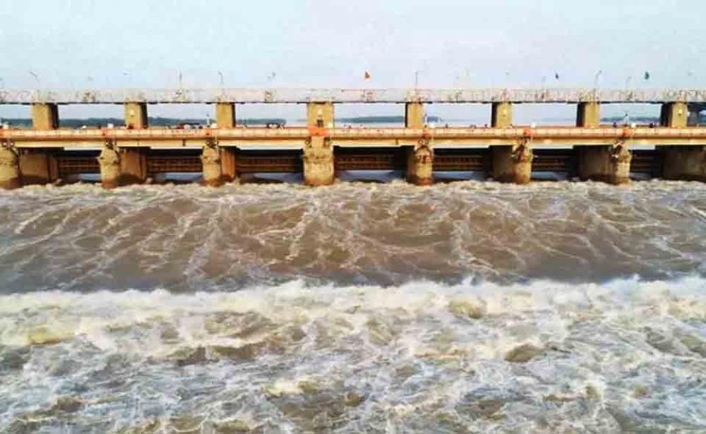 The Weekend Leader - Andhra, Telangana deploy police at dams amid row
