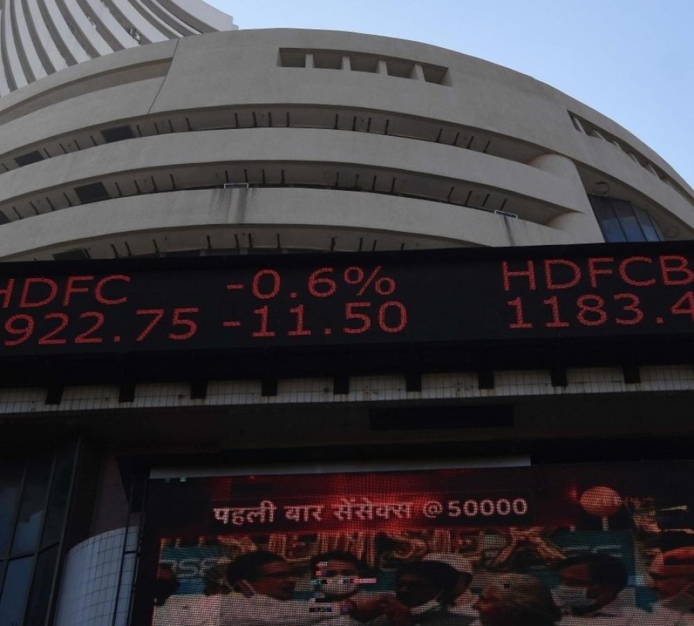 The Weekend Leader - Banking, finance stocks lift market to new highs