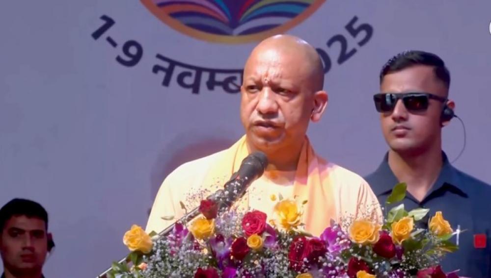 The Weekend Leader - Yogi Adityanath Urges Students To Read Books, Not Scroll Reels