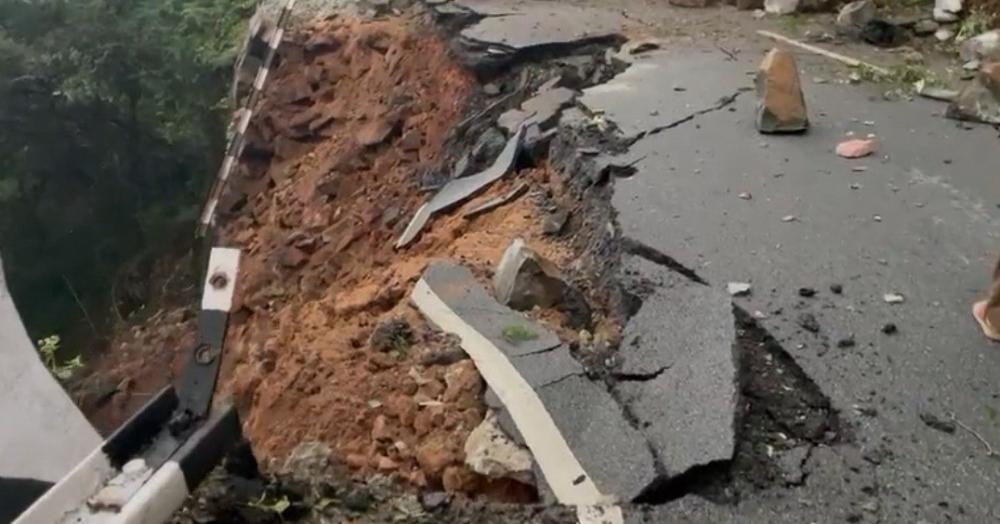 The Weekend Leader - Tirumala ghat road closed again following landslides