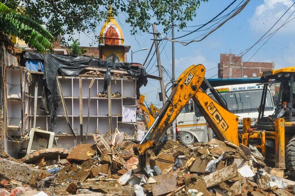 The Weekend Leader - Bulldozer Action In Rajasthan's Chomu After Stone-Pelting Incident