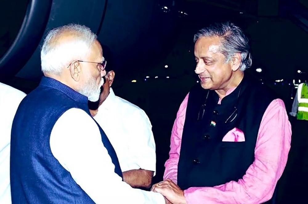 The Weekend Leader - Tharoor’s BJP Shift Buzz Grows, Rohan Gupta Hits Out at Congress
