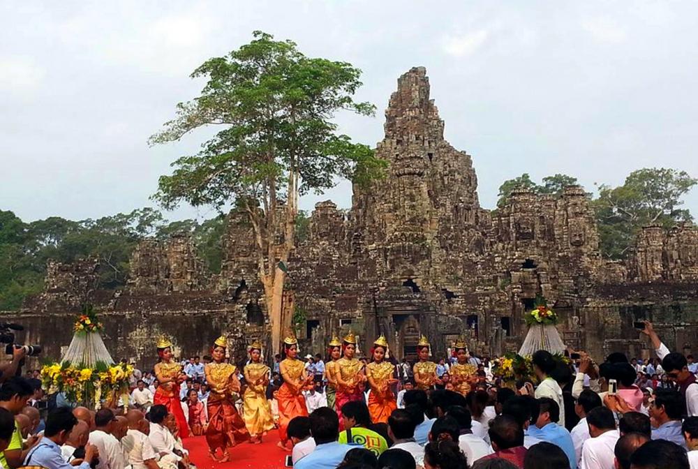 The Weekend Leader - Cambodia's famed Angkor Wat reports 98.4% drop in int'l visitors