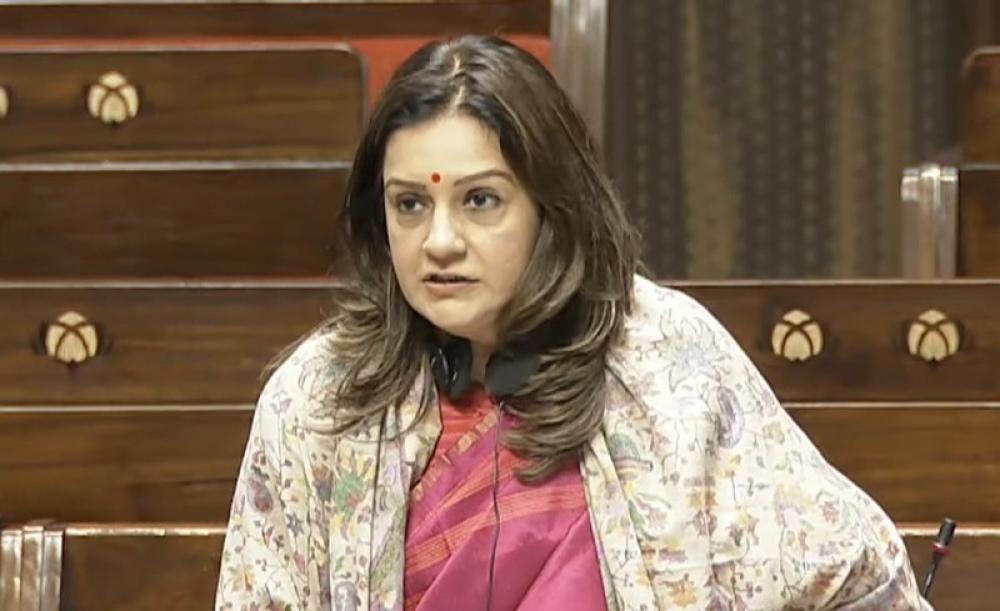 The Weekend Leader - Priyanka Chaturvedi Urges RS Chairman To Withdraw Ban On ‘Jai Hind’, ‘Vande Mataram’