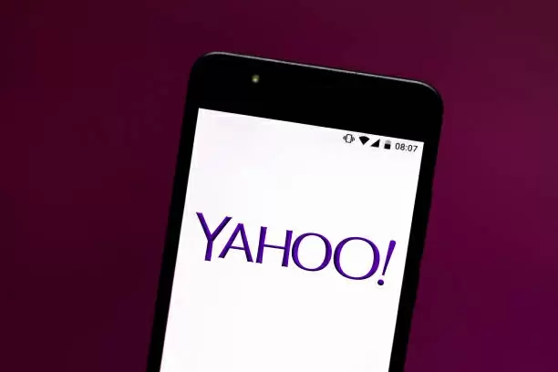 Verizon Media sells Yahoo, AOL to Apollo Funds for $5B