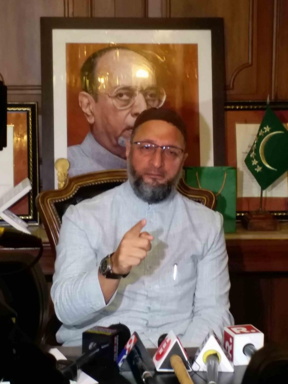 The Weekend Leader - Owaisi to launch UP poll campaign from Ayodhya