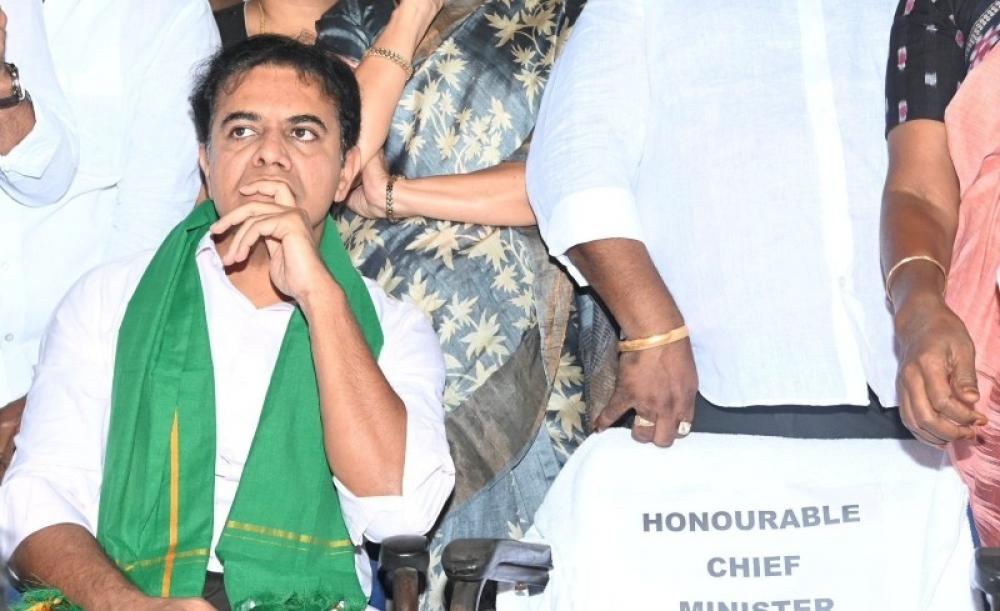 The Weekend Leader - KTR Slams Telangana Govt for CBI Probe Against KCR, Calls It an Insult to People