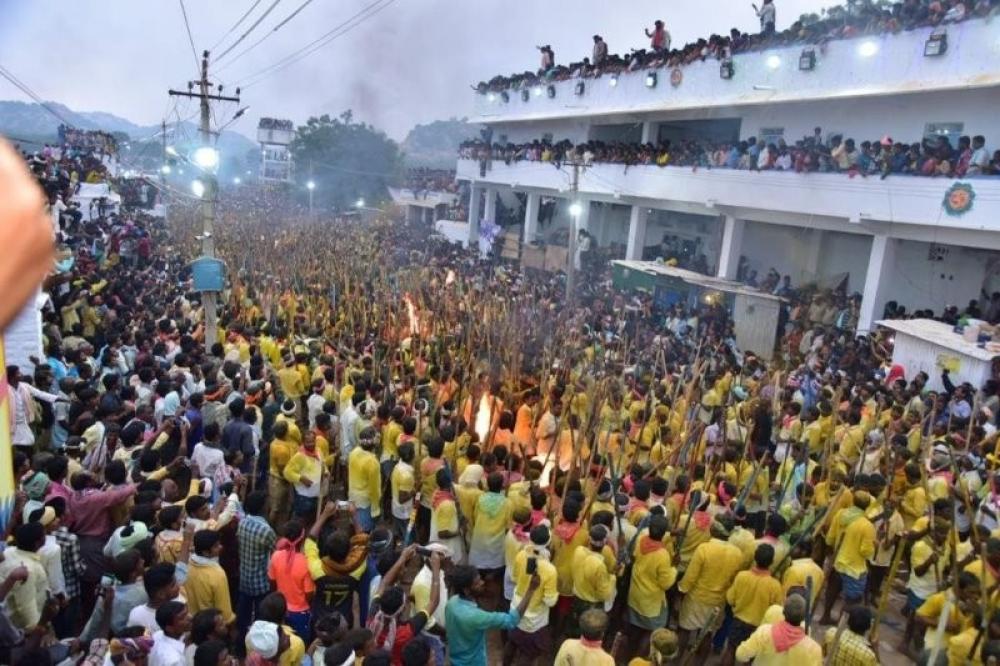The Weekend Leader - Two Dead, Over 100 Injured in Traditional Stick Fight at Andhra’s Devaragattu Banni Utsav