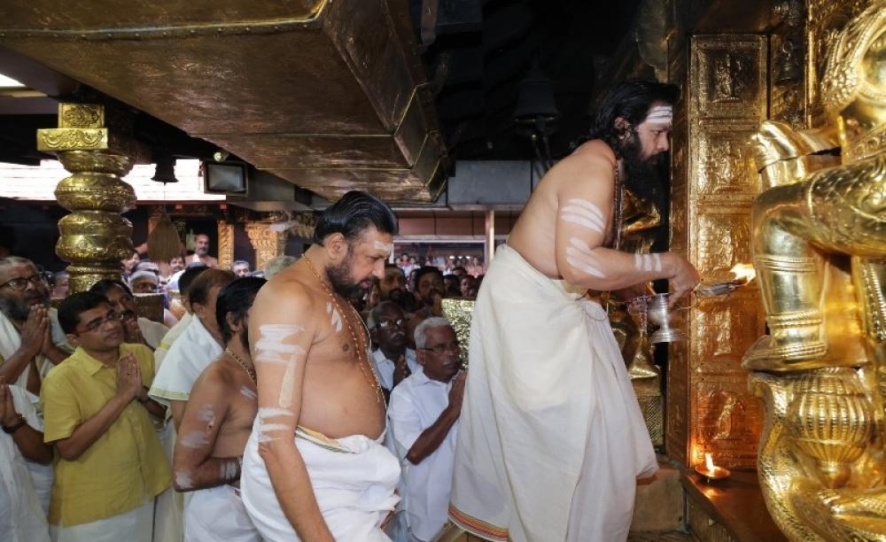 The Weekend Leader - Actor Jayaram Responds to Viral Video Linking Him to Sabarimala Gold-Plating Controversy
