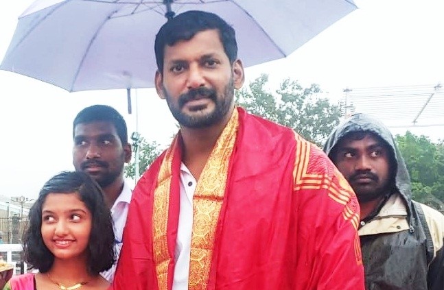 The Weekend Leader - Vishal walks to Tirupati to offer prayers before 'Enemy' release