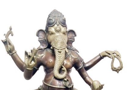 The Weekend Leader - Chennai customs seize 400-yr-old Nrityaganapathi idol