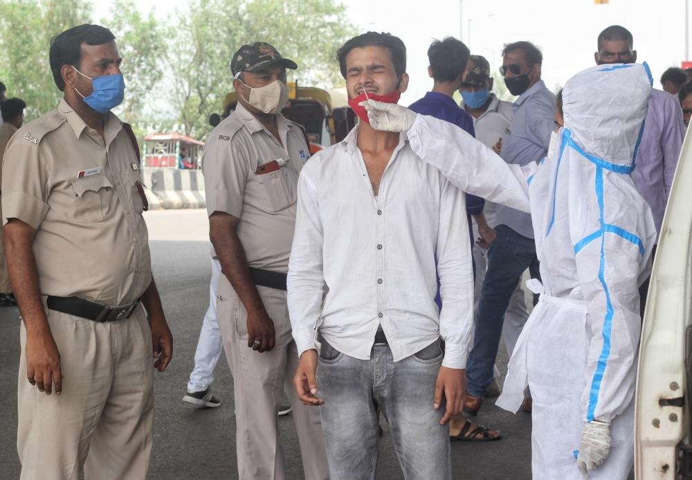The Weekend Leader - India sees jump in Covid infections, logs 42,625 cases in a day