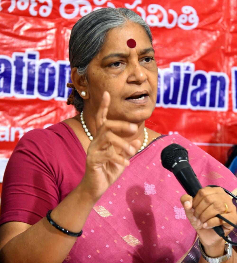 The Weekend Leader - CPI's national executive to take up Annie Raja's 'RSS gang' remarks on Kerala Police
