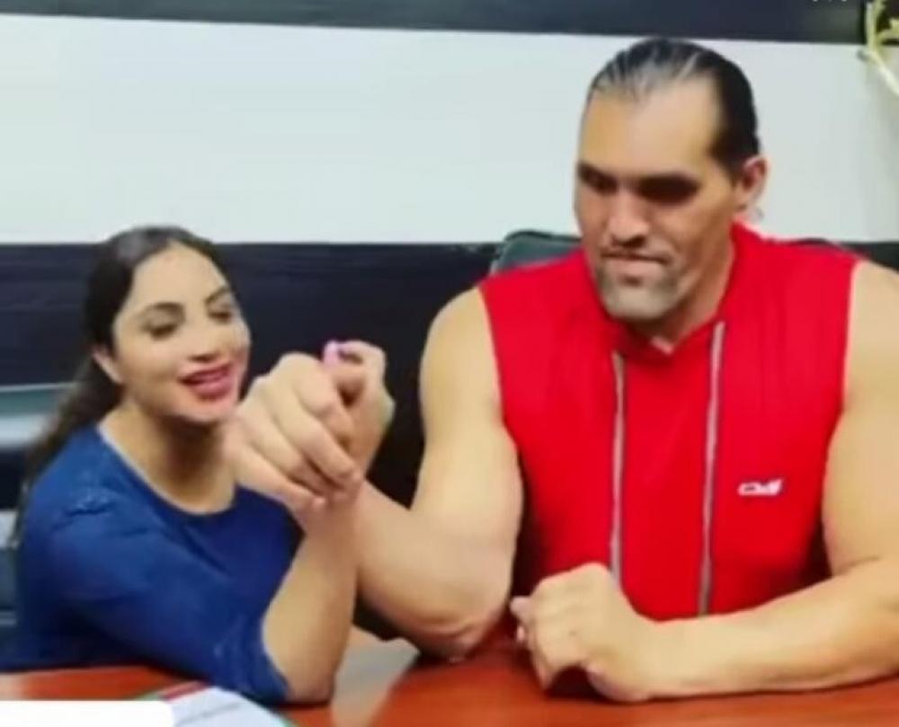 The Weekend Leader - Arshi Khan feels blessed to find a teacher in The Great Khali