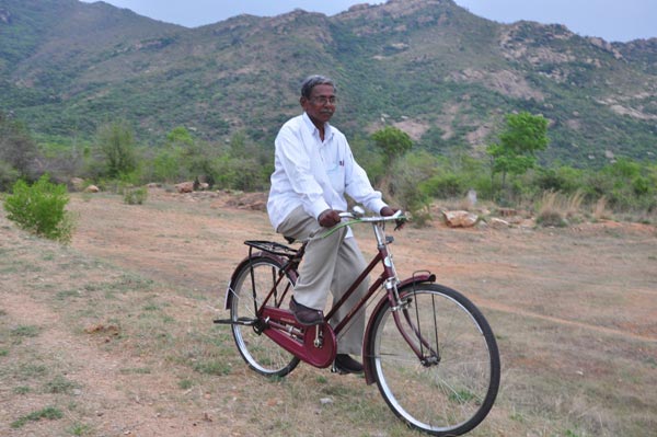 The Weekend Leader - K Viswanathan, former panchayat president, Kattuputhur panchayat, is a man with a mission