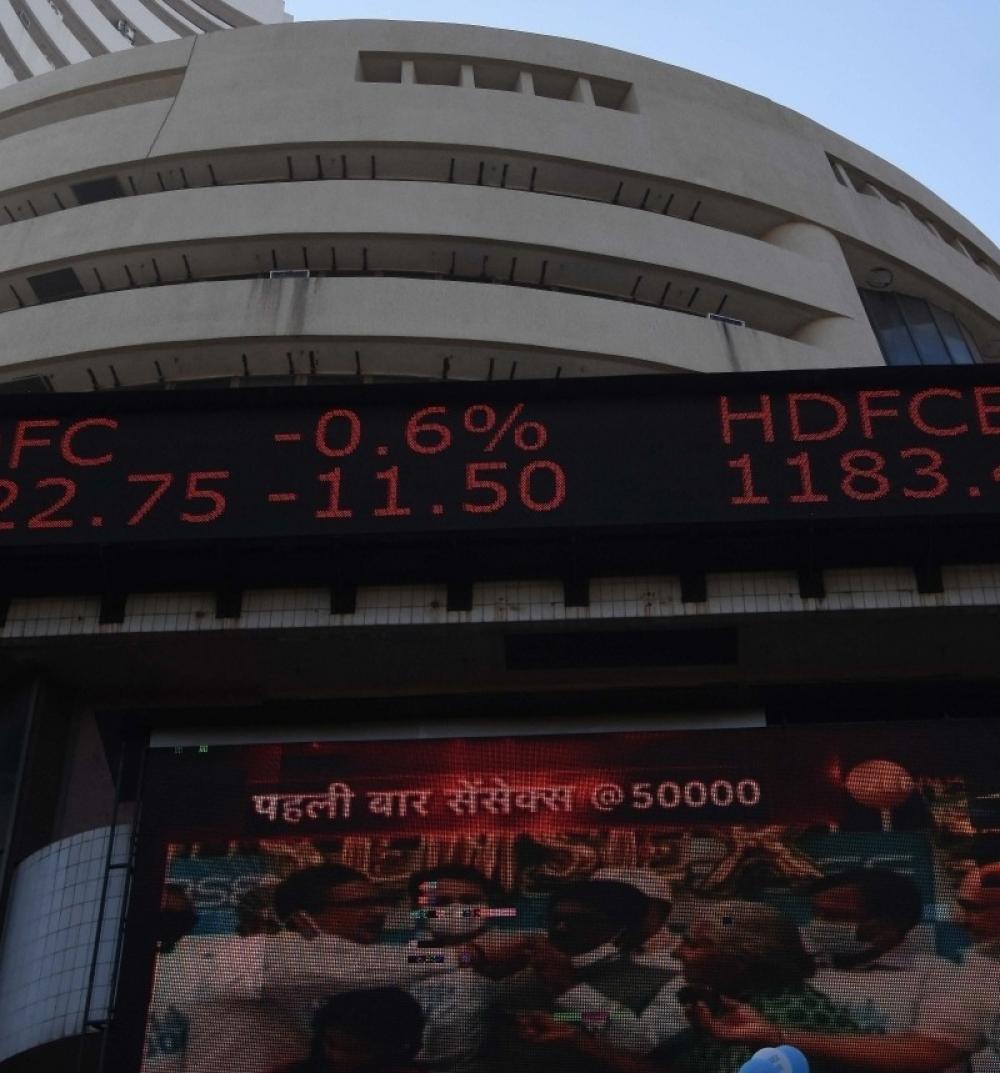 The Weekend Leader - Sensex gives up gains after touching new high