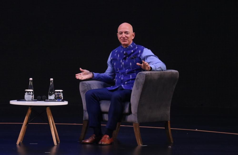 The Weekend Leader - ﻿Jeff Bezos sells more than $3 bn of Amazon stock