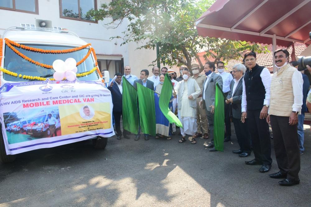 The Weekend Leader - Mobile medical van launched for 20 Mumbai slums