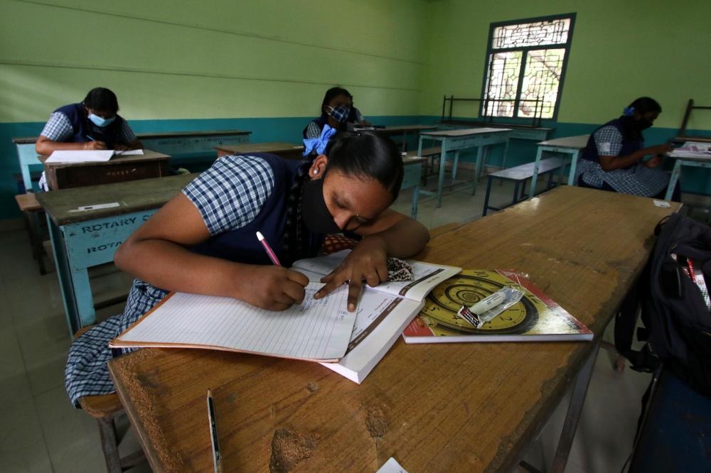 The Weekend Leader - Students, teachers worried after TN announces to shut colleges