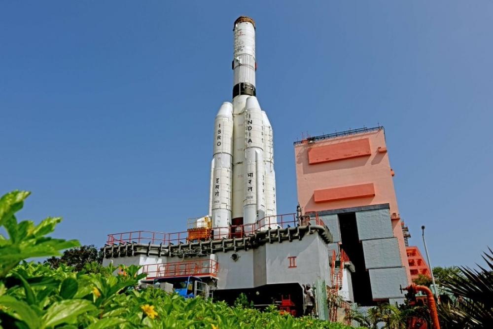 The Weekend Leader - ISRO getting ready its GSLV rocket for OneWeb satellite launch