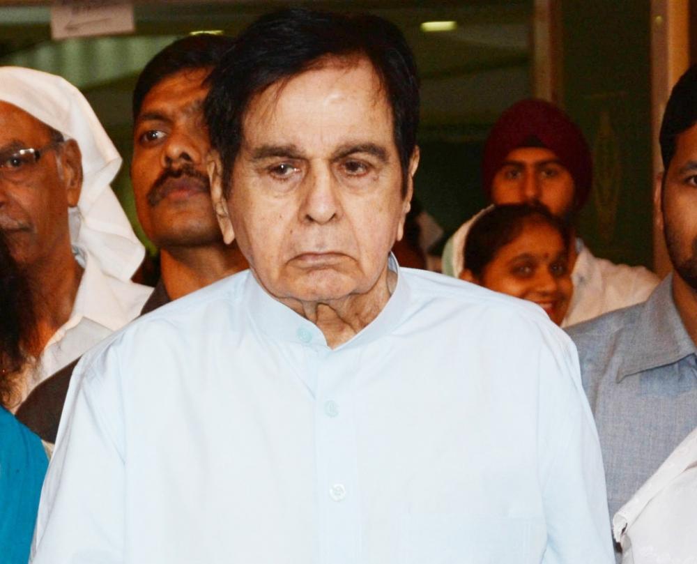 The Weekend Leader - Dilip Kumar no more, Bollywood condolences pour in