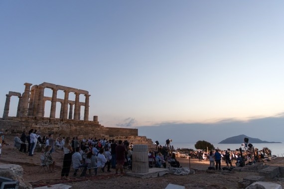 The Weekend Leader - Greece reintroduces restrictions on entertainment venues
