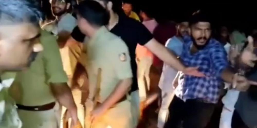 The Weekend Leader - Tensions Rise in Dharmasthala as YouTubers Attacked Amid Mass Grave Probe