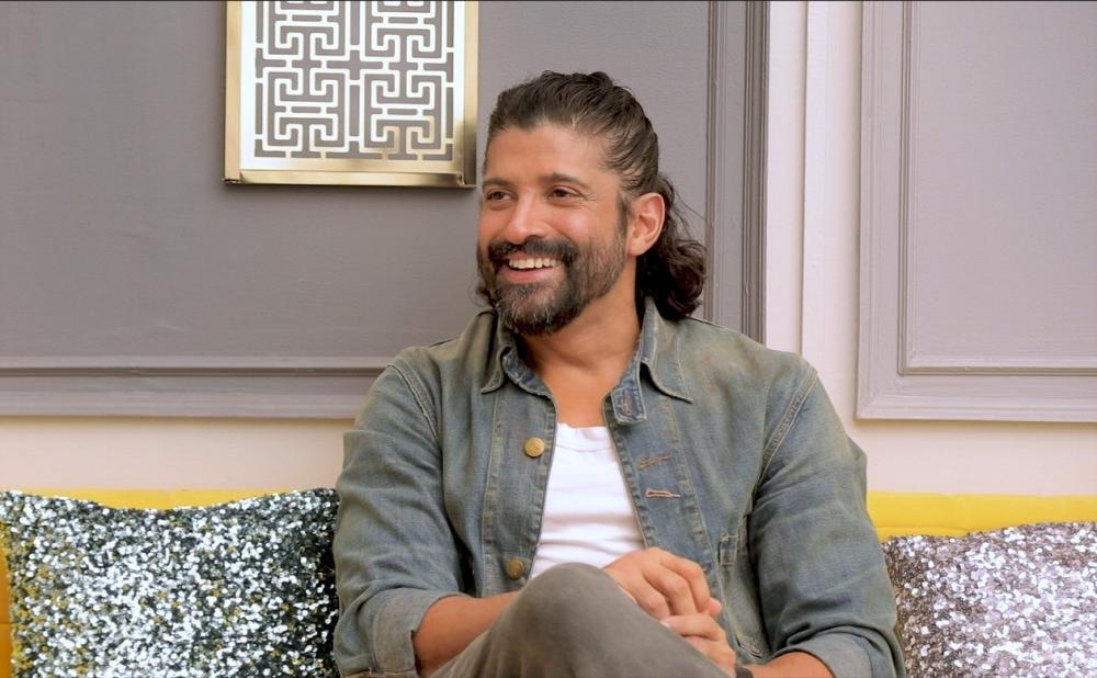 The Weekend Leader - Farhan Akhtar: Am aware I don't have a conventional playback singer's voice