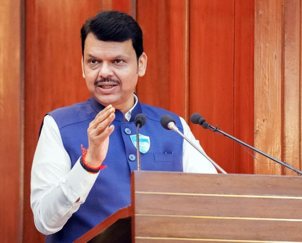 The Weekend Leader - CM Fadnavis Unveils Rs 31,628 Crore Package for Rain-Affected Farmers