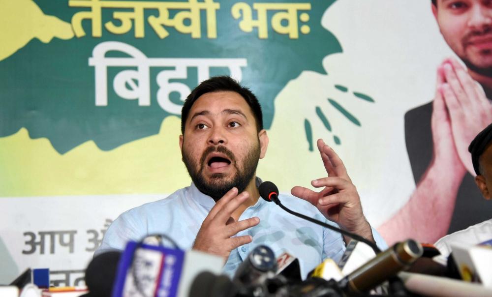 The Weekend Leader - Tejashwi slams Nitish govt for alleged forgery of Covid data
