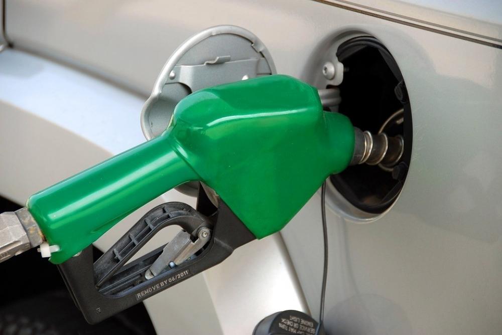 The Weekend Leader - Petrol, diesel price rise checked for 3rd consecutive day