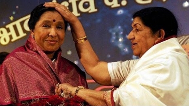 The Weekend Leader - Asha Bhosle recalls Lata Mangeshkar's advice on tackling fear