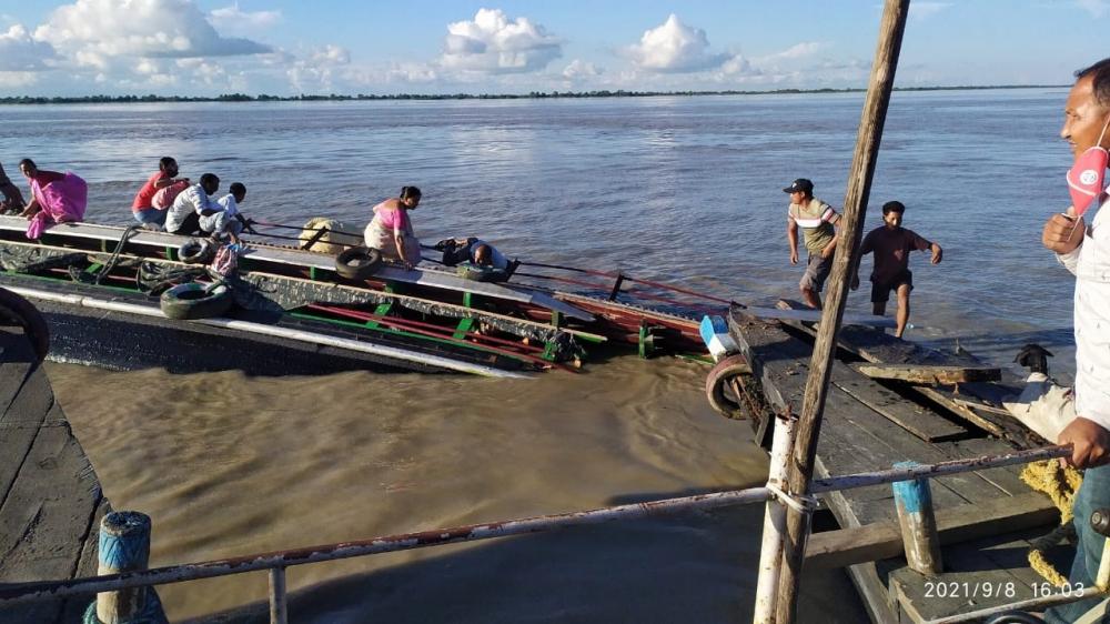 The Weekend Leader - At least 50 missing after boat capsizes on Brahmaputra in Assam