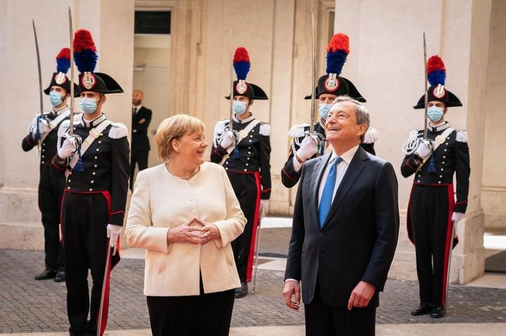 The Weekend Leader - Italian PM thanks Merkel for shaping EU's future