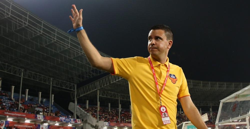 The Weekend Leader - Mumbai City head coach Lobera to step down; Des Buckingham to take charge