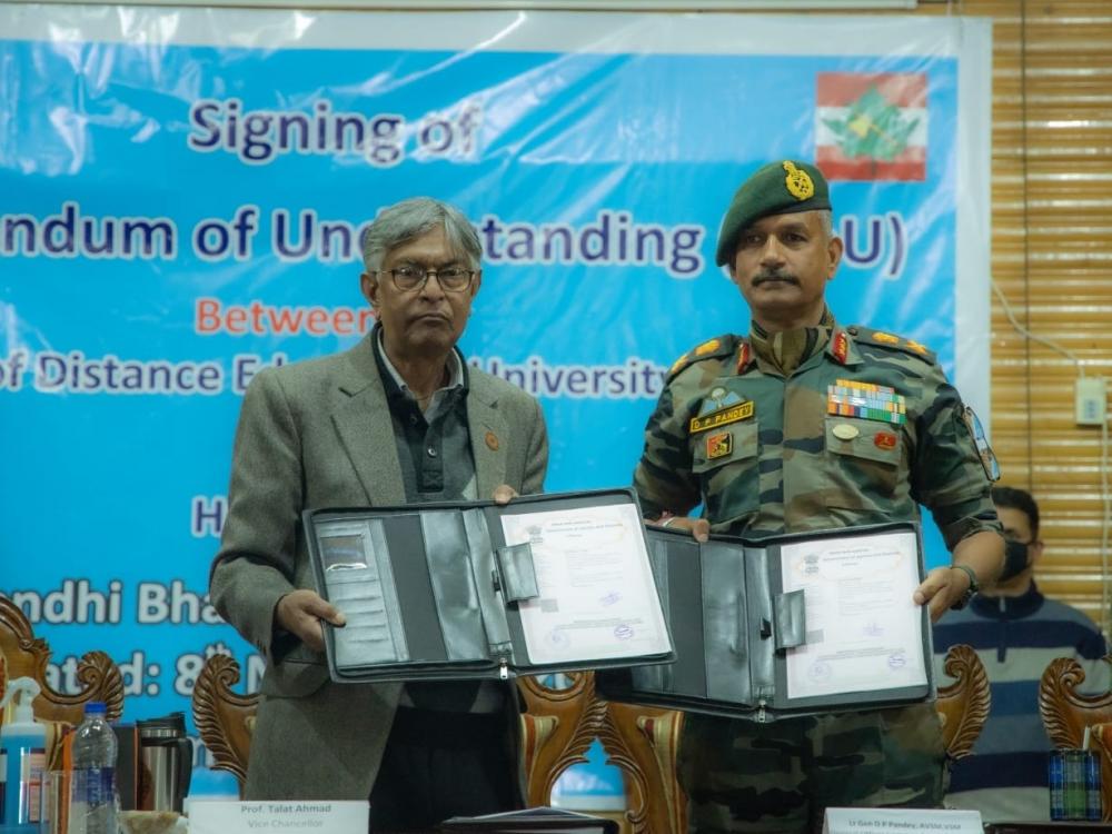 The Weekend Leader - Army signs MoU with Kashmir University for academic courses to soldiers