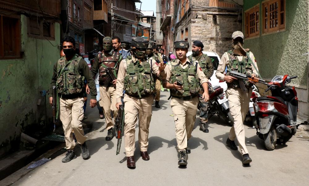 The Weekend Leader - Civilian shot dead by militants in Srinagar