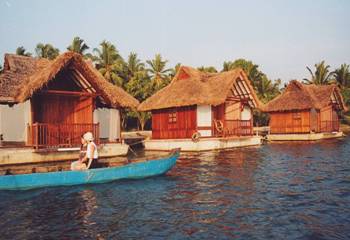 The Weekend Leader - Floating homes