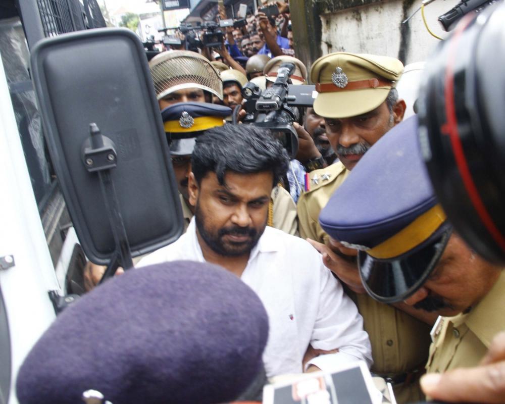 The Weekend Leader - Kerala Police register non-bailable case against actor Dileep