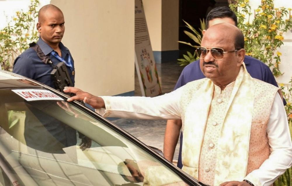 The Weekend Leader - West Bengal Governor Defies Death Threat, To Walk Kolkata Streets Without Security