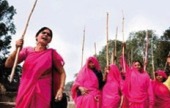 The Weekend Leader - Sampat Devi Pal |Gulabi Gang | Pink Sari Crusaders 