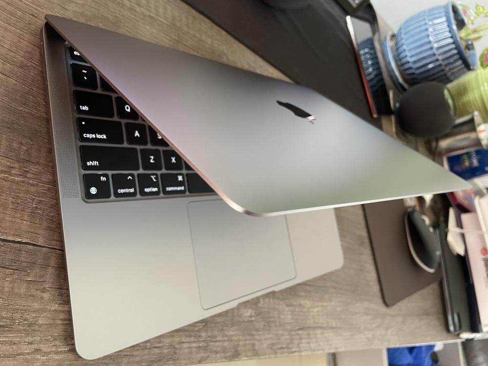 The Weekend Leader - Apple's upcoming MacBook Air may feature new design, more colours