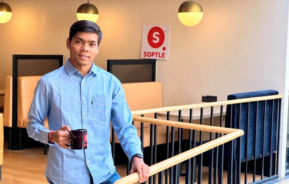 The Weekend Leader - 20-Year-Old Pravas Chandragiri Raises $1M for His Startup Soptle in Pre-Seed Funding