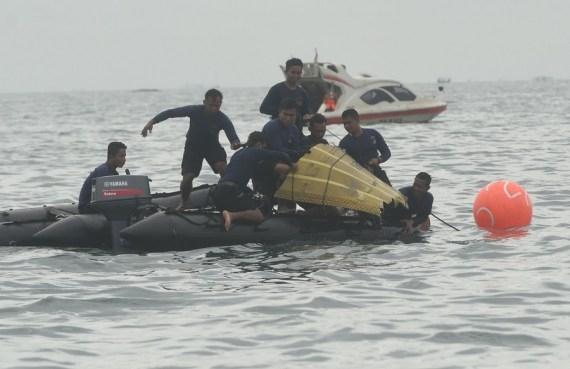 The Weekend Leader - Death toll in shipwreck near Bali reaches 10