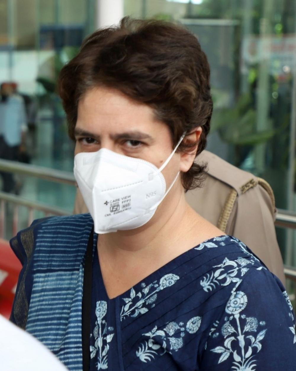 The Weekend Leader - Priyanka proposes but loyalists dispose