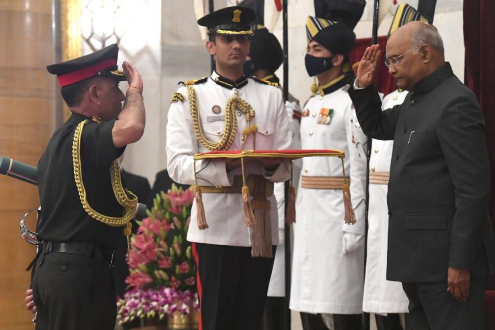The Weekend Leader - Nepali Army chief coferred with honorary general rank of Indian Army