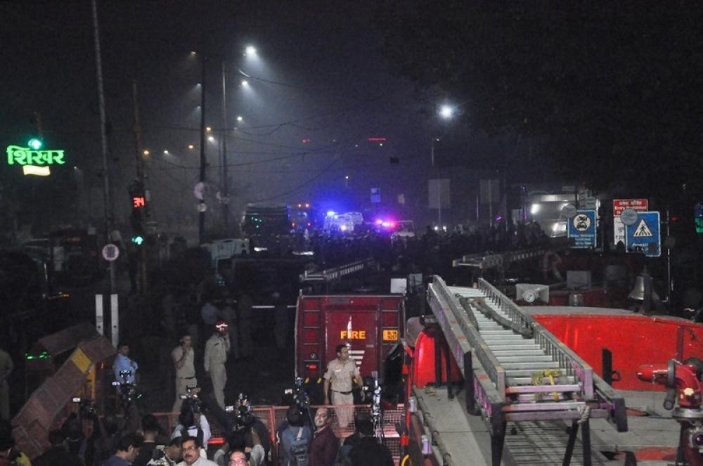 The Weekend Leader - Red Fort Car Explosion Leaves 10 Dead; Terror Angle Suspected